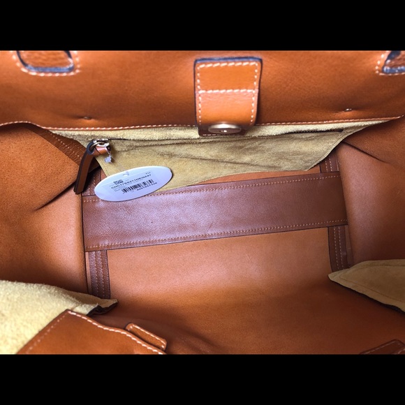 X SOLD X NEW✨CHLOE MILO TOTE, Caramel - Picture 7 of 8